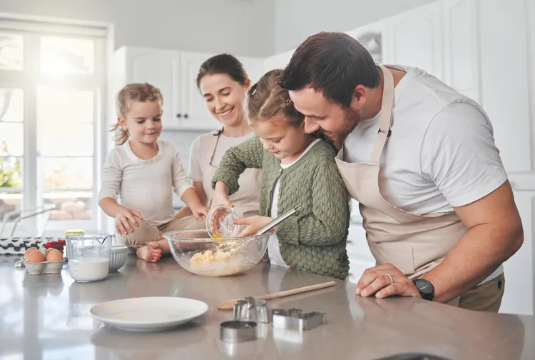 Teaching Children Healthy Eating Habits: A Comprehensive Guide for Parents and Caregivers