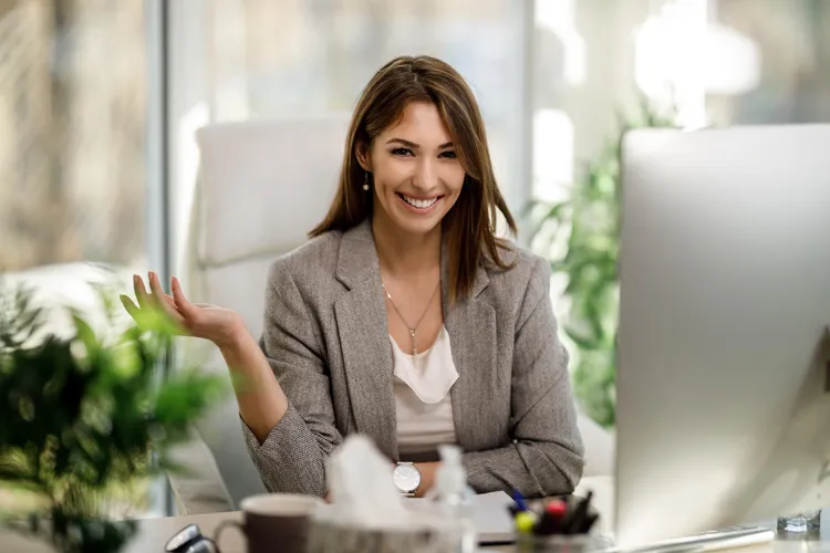 Top 8 Brain Fuel Snacks for the Office: Power Up Your Productivity