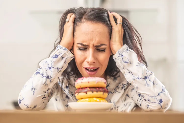 Emotional Eating: Causes, Signs, and How to Stop It for Good