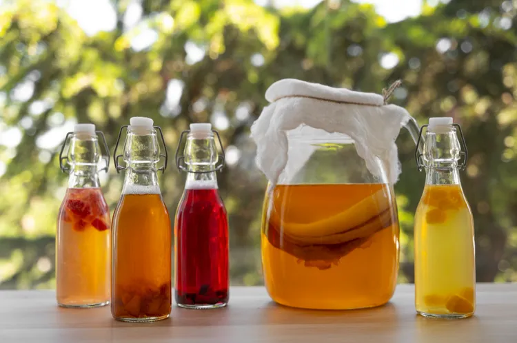 How to Make Kombucha at Home: The Complete Guide