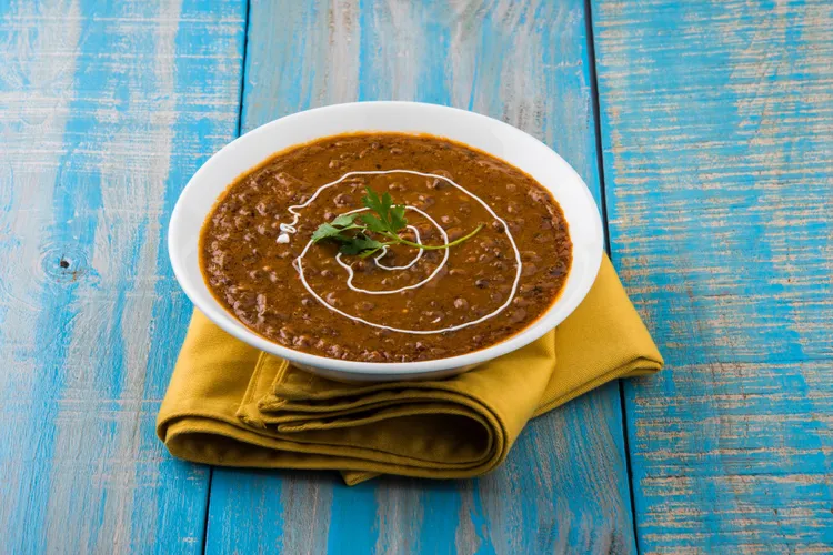 Dal Makhani: Vegan Black Lentil Curry