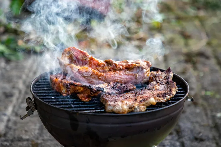 Summer BBQ: Charcoal, Marinades and Perfect Timing