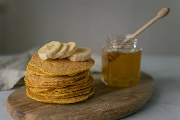 Banana-egg protein pancakes