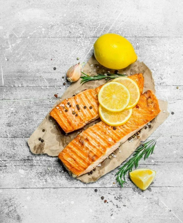 Garlic-lemon 6 minute salmon