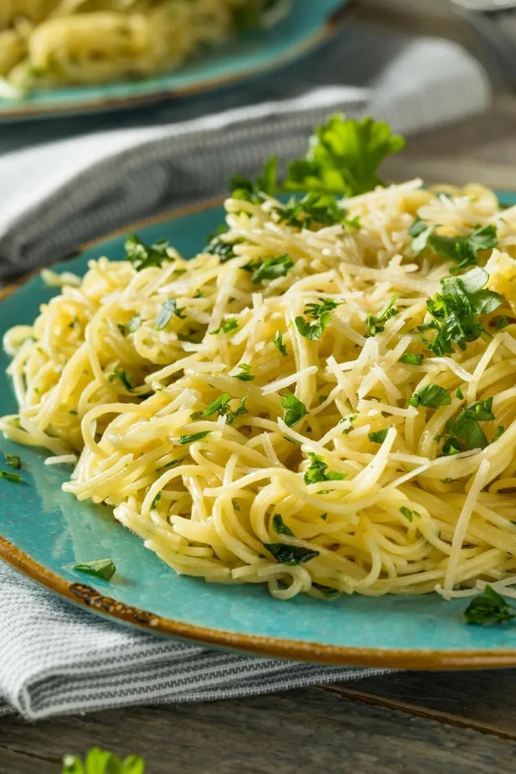 Whole-wheat mostaccioli alfredo with parsley and parmesan