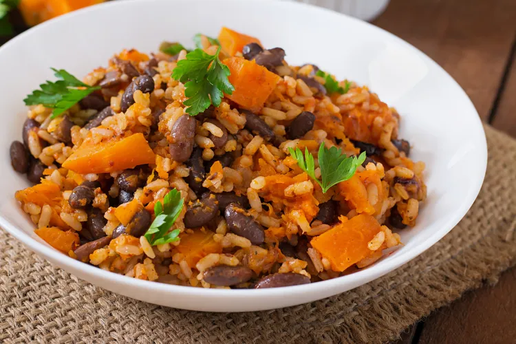 Caribbean-style black bean, carrot and rice bowl