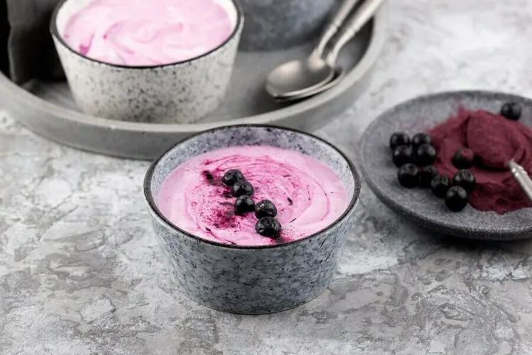 Blueberry protein pudding power bowl
