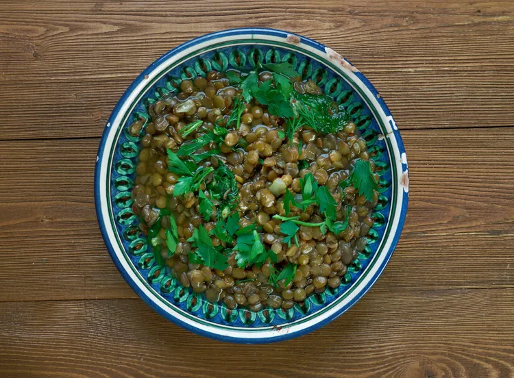 Braised lentils and spinach