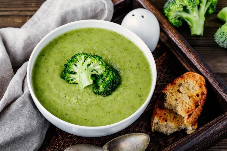 Broccoli potato soup with thyme