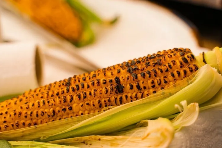 Brown sugar corn with lime butter