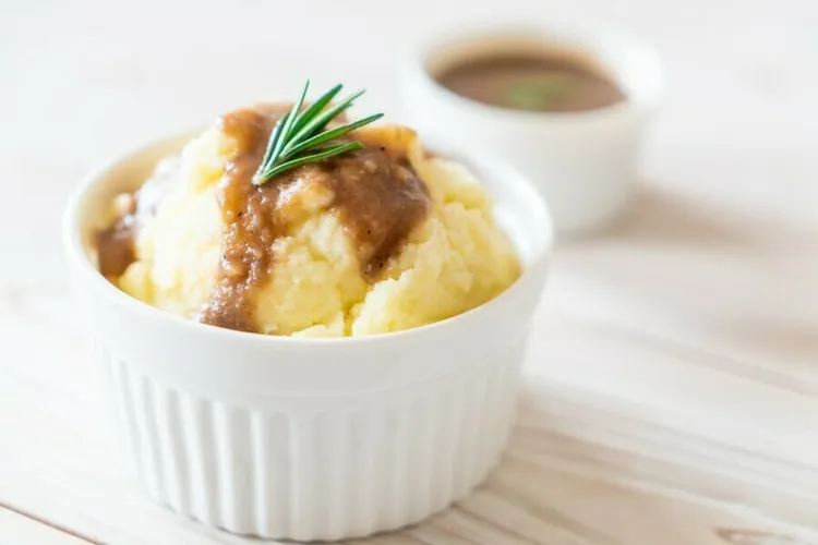Buttermilk mashed potatoes with caramelized shallots