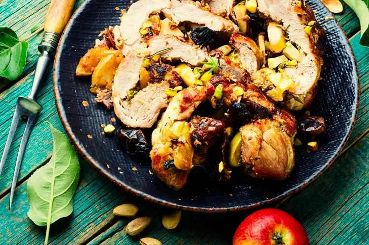 Honey mustard chicken and apples with olive oil