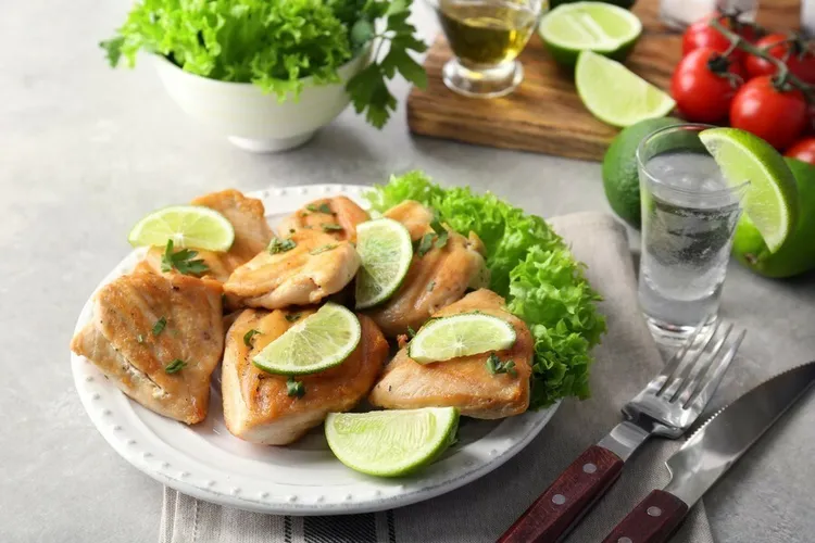 Chicken breasts with zesty lime butter sauce