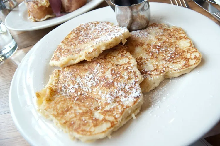 Protein-packed oat pancakes