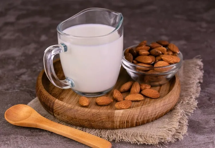 Coconut-almond yogurt