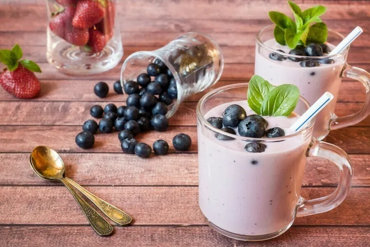 Coconut milk berry protein shake