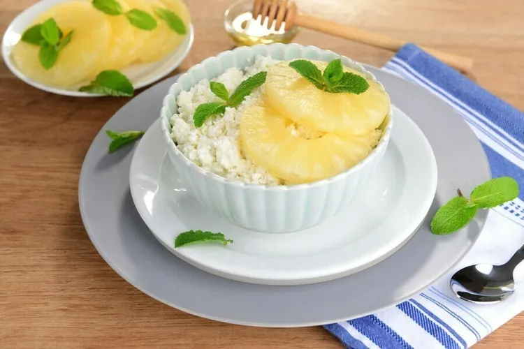 Pineapple cottage cheese delight