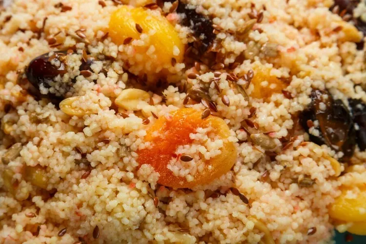 Apricot couscous with coriander and parsley
