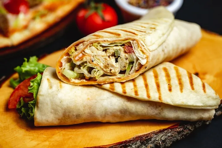 Chicken ranch wraps with lettuce