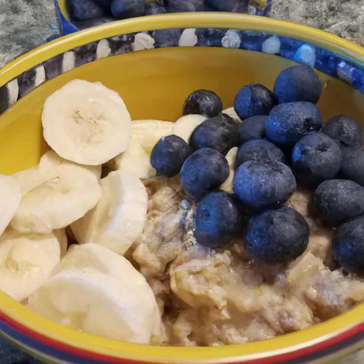 Date and berry oatmeal with bananas, apples, flaxseed and coriander