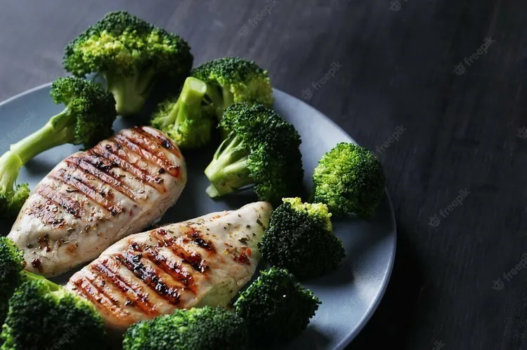 Dijon chicken and broccoli skillet