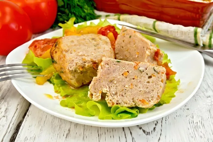 Chicken meatloaf with white wine and vegetables