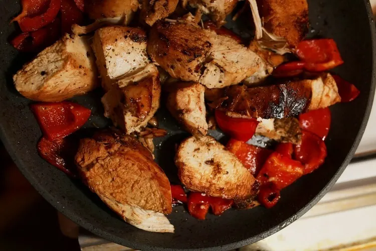 Grilled italian chicken with red peppers and zucchini