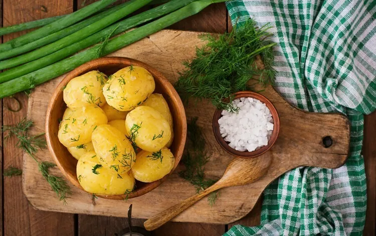 Garlic dill potatoes