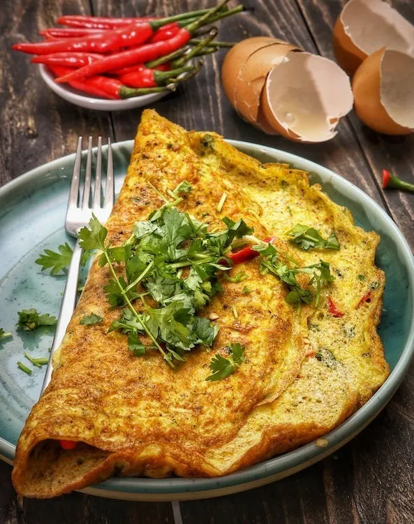 Garlic-pepper omelet with olive oil