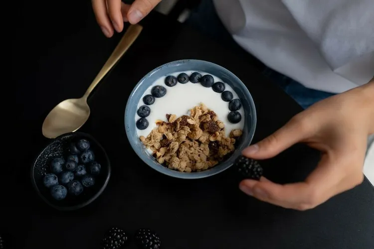 Honey-walnut greek yogurt parfait with blueberries