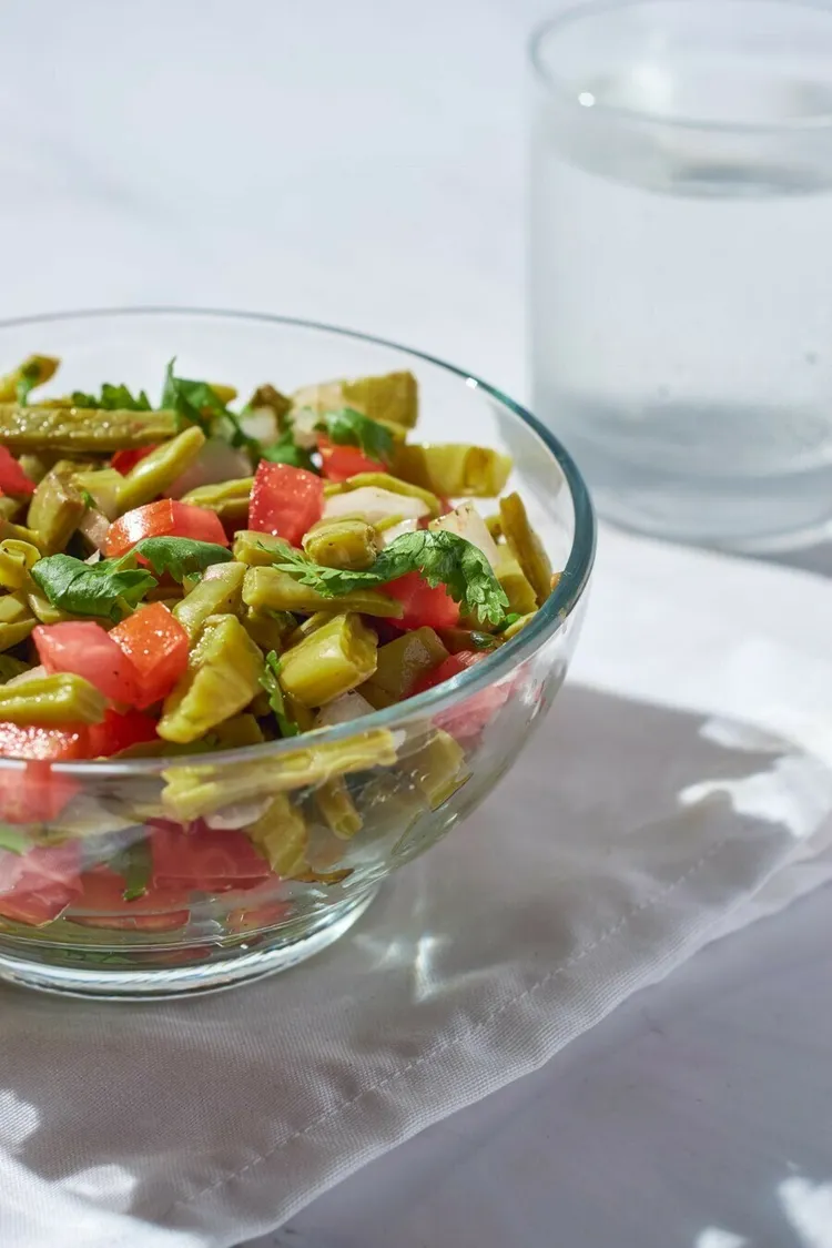 Mediterranean green bean salad with tomato & feta