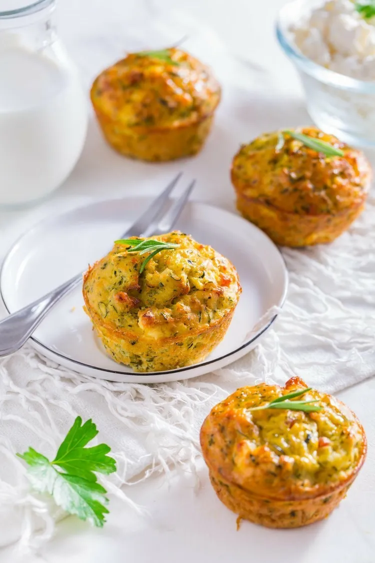 Green egg muffins with kale, onion and jalapeno