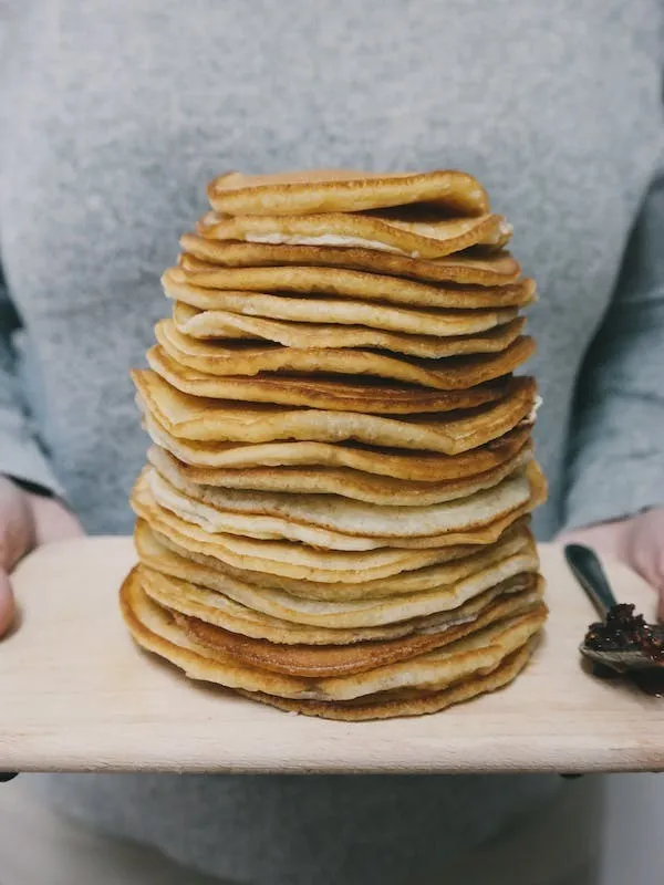 High-protein oatmeal flaxseed pancakes