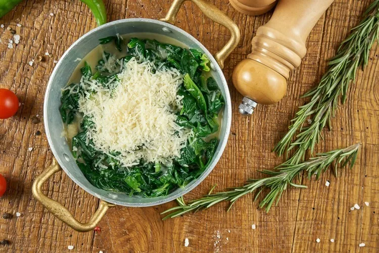 Keto creamy parmesan spinach