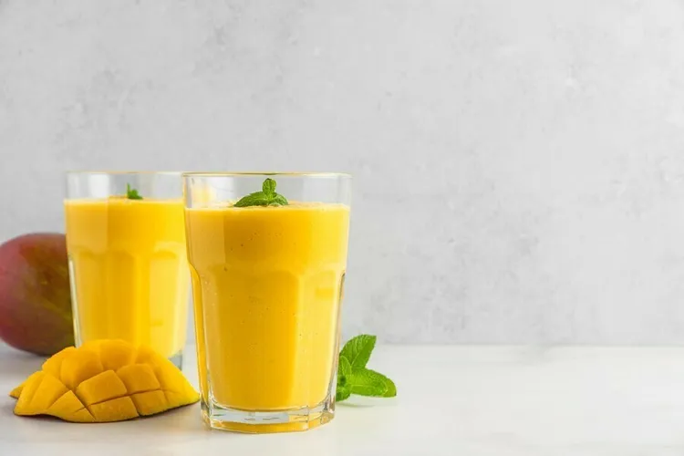 Mango protein power shake