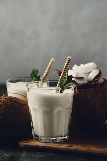 Maple-vanilla coconut milk delight