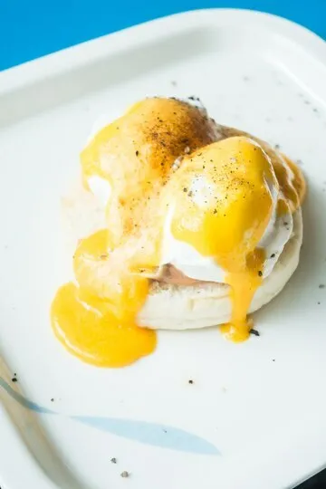 Easy microwave poached eggs