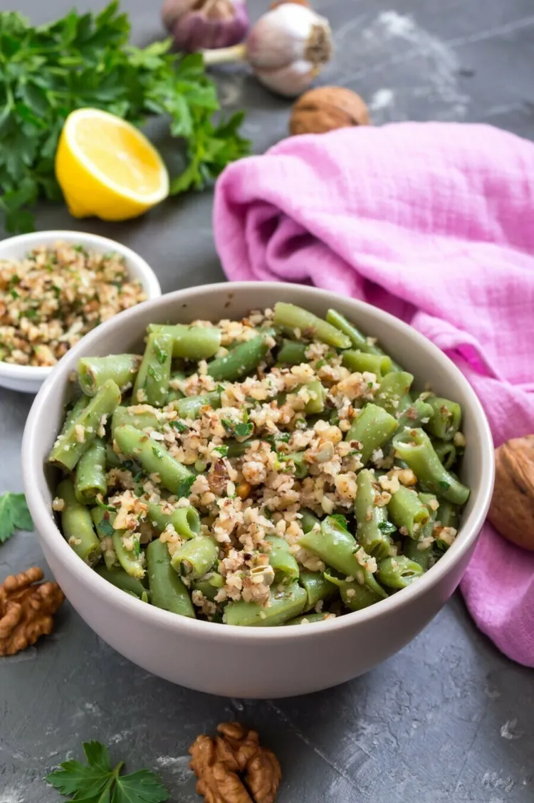 Walnut-butter steamed green beans in the microwave