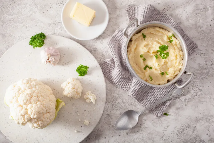 Mashed cauliflower with parmesan and chives