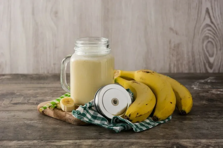Banana oatmeal protein power shake