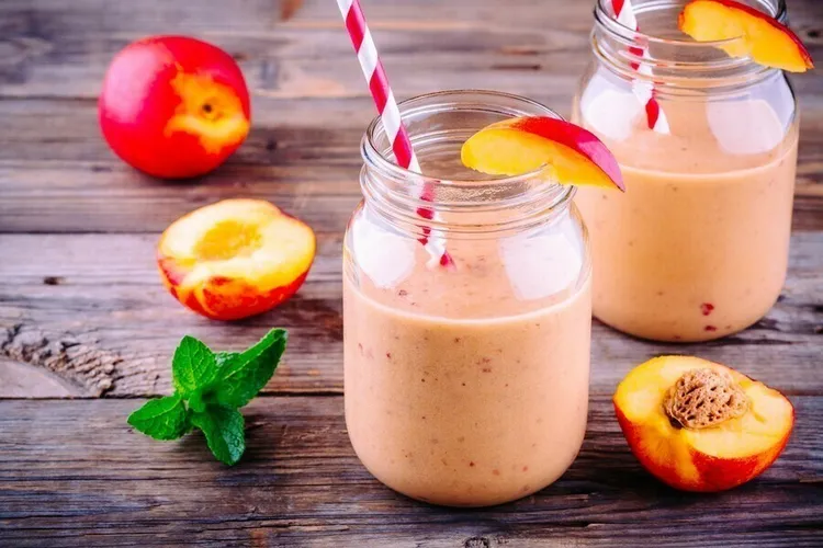 Peach and banana oat smoothie