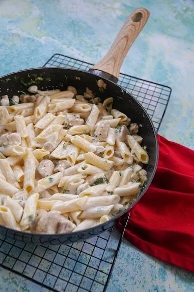 Penne chicken and mushroom bake