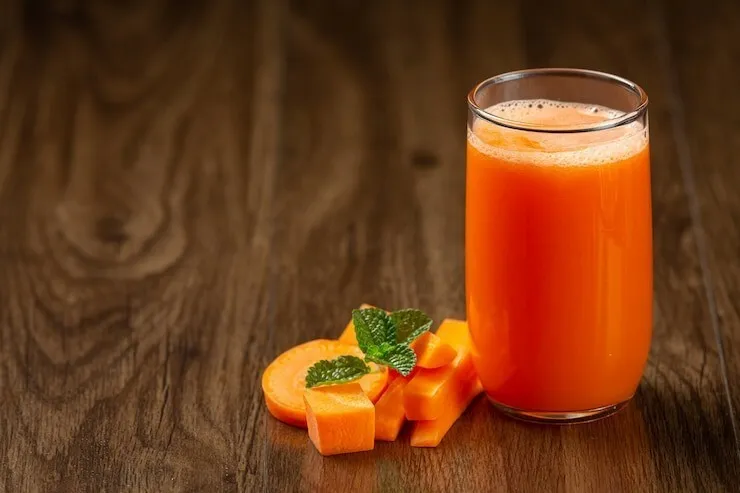 Pineapple, carrot and celery juice