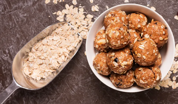 Energy-boosting peanut butter protein balls