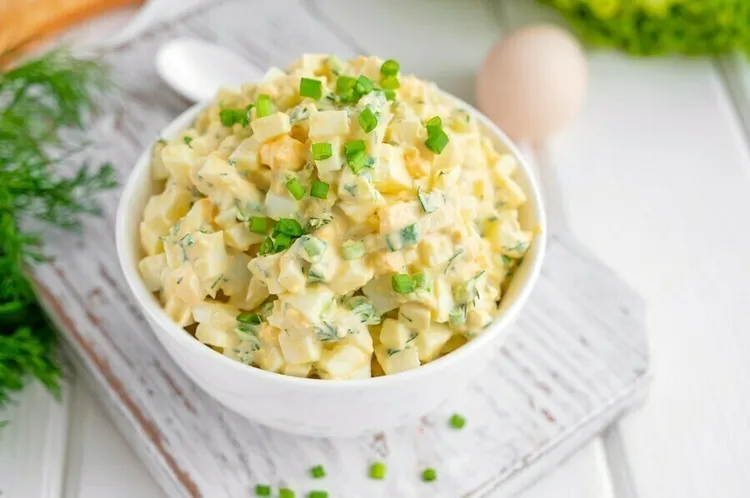 Restaurant-style potato salad with pickles and herbs