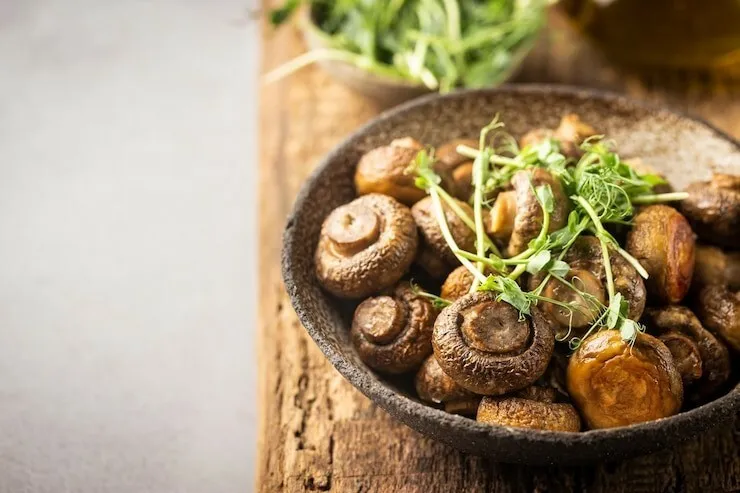 Roasted garlic mushroom medley with parsley and lemon