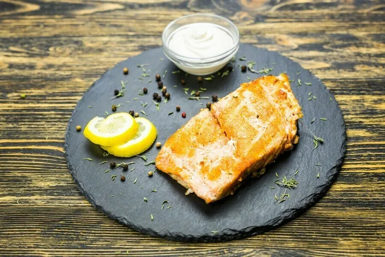 Scallion-crusted salmon with onion mayonnaise