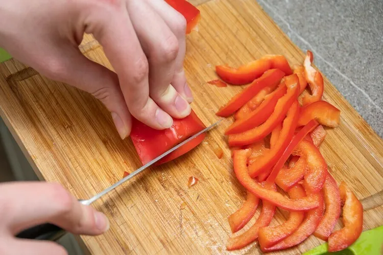 Stir-fried sliced red bell pepper