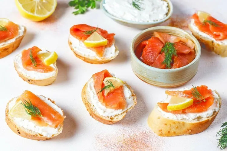Smoked salmon and cottage cheese sandwich with tomato