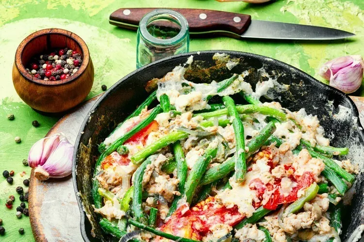 Tilapia, pepper, asparagus and egg stir-fry
